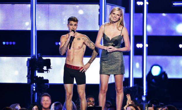 Nude justin Justin Bieber